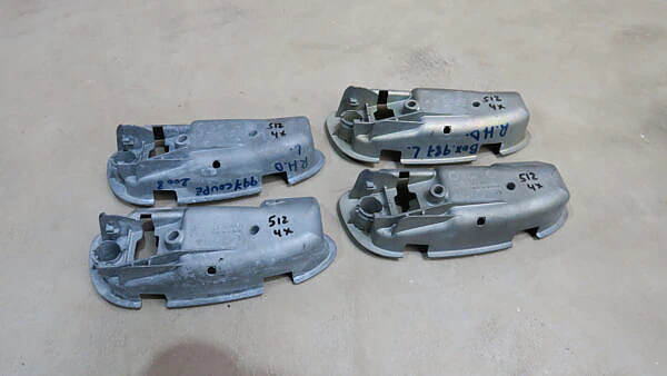 Porsche 997 987 Halter für Türgriff links 99753706300 / 01 - Image 2