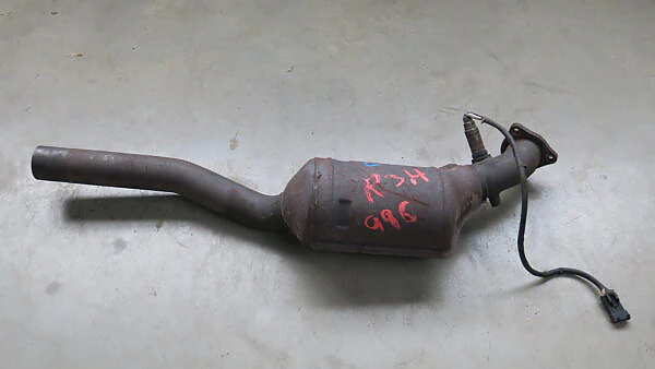 PORSCHE 911 996 Katalysator KAT rechts Catalytic converter right 99611302254 - Image 3