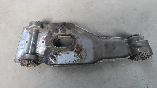 Porsche 911 996 Halter für Schalldämpfer Auspuff links 99611122702