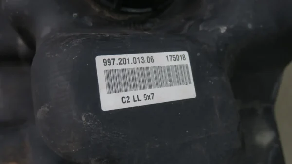 Porsche 997 987 Kraftstoffbehälter Tank Benzintank 99720101306 – Bild 2
