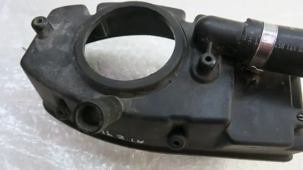 PORSCHE 911 964 Halter Rahmen Tankdeckel Einfüllstutzen Schale – Bild 3