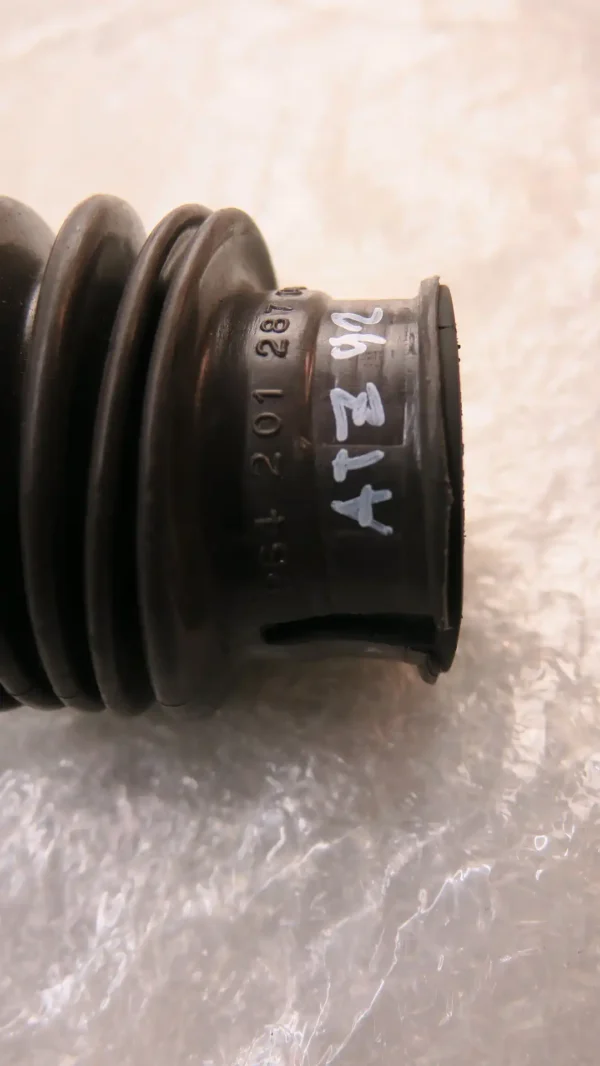 Porsche 911 964 Fuel Hose Kraftstoffschlauch Tankschlauchmuffe 96420128700 – Bild 5