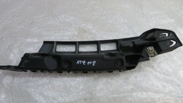 Porsche Panamera 970 Halter hinten links Stoßfänger 97050563500