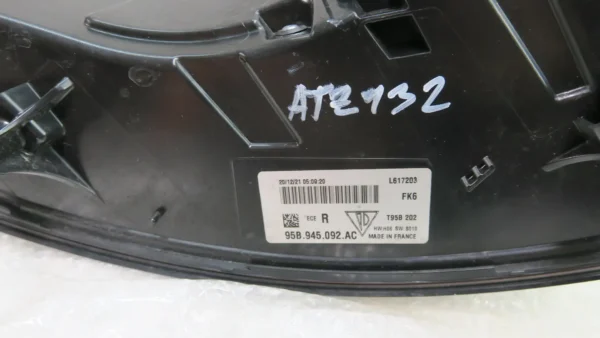 Porsche Macan 95B Heckleuchte rechts 95B945092AC – Bild 7
