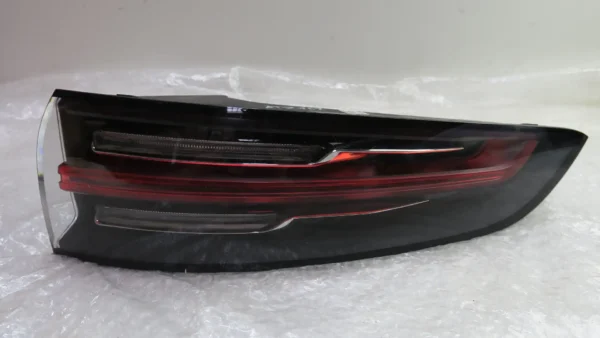 Porsche Cayenne E3 Rückleuchte Heckleuchte rechts 9Y0945096H