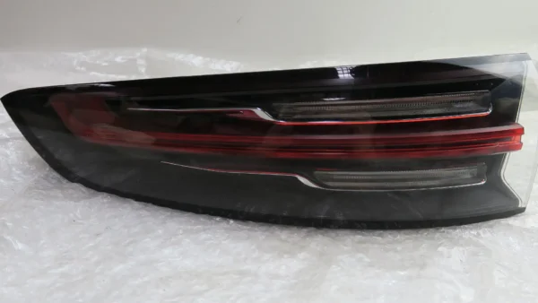 Porsche Cayenne E3 Rückleuchte Heckleuchte links 9Y0945095H