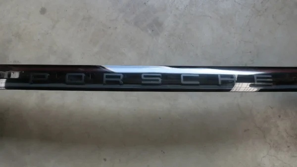 Porsche Cayenne Heckleuchte Rückleuchte Mitte 9Y0945081AK – Bild 3