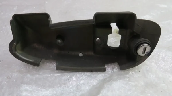 Porsche 997 987 Halter links mit Schließzylinder 99753706400 / 01