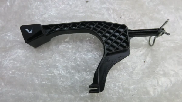 Porsche 997 987 Heizungshalterung Halter Gitter vorne rechts 99755260101