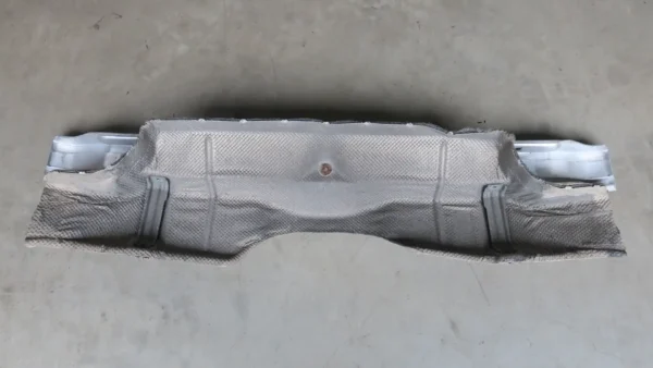 PORSCHE Boxster 987 Stossfängerträger mit Hitzeschutz hinten 98750524100 – Bild 2