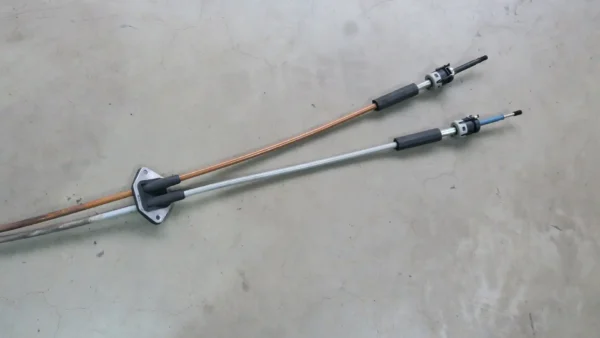 PORSCHE 987 Boxster Schaltzug Seilzug für Schaltbetätigung 98742404101 – Bild 3
