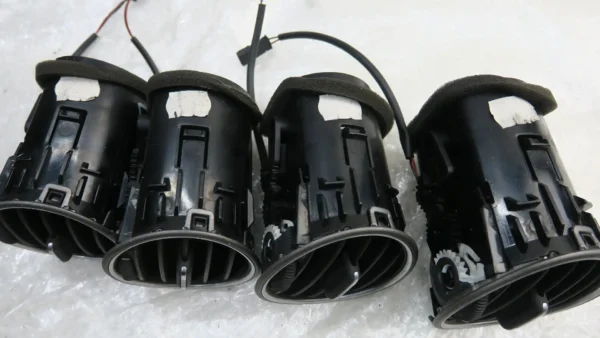 Porsche 911 997 Ausströmer Mitteldüse Düse Luftdüse 98755213103 – Bild 6