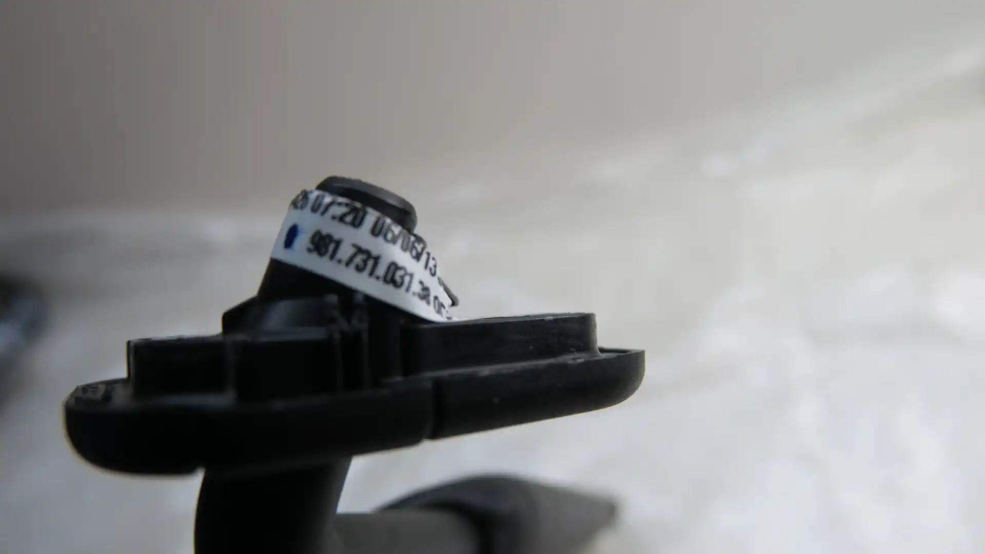 PORSCHE 981 Cayman Sonnenblende schwarz links 98173103102 OF7 – Bild 4