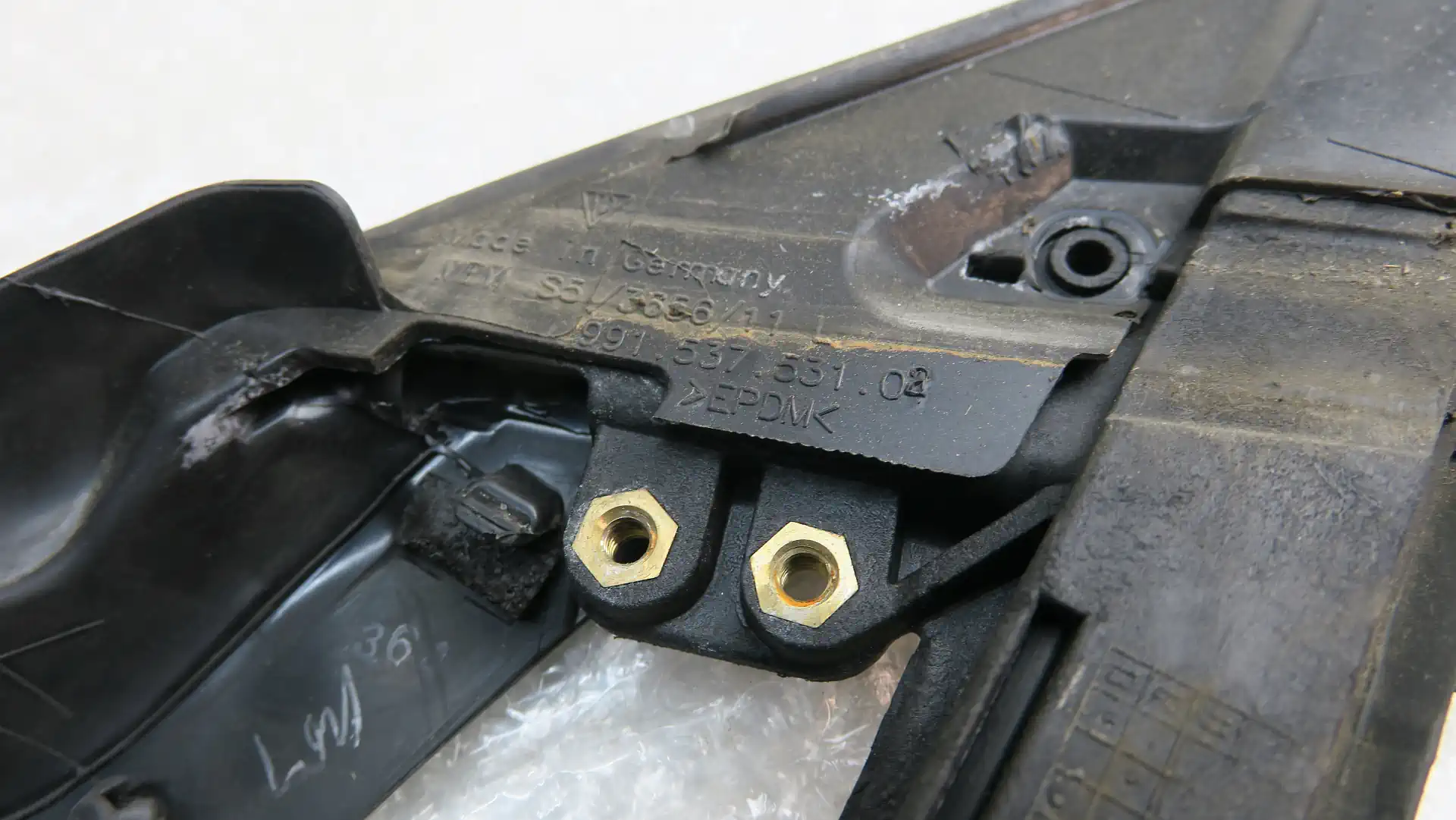 PORSCHE 911 991 981 Tür Fensterführung links 99153753102 – Bild 2