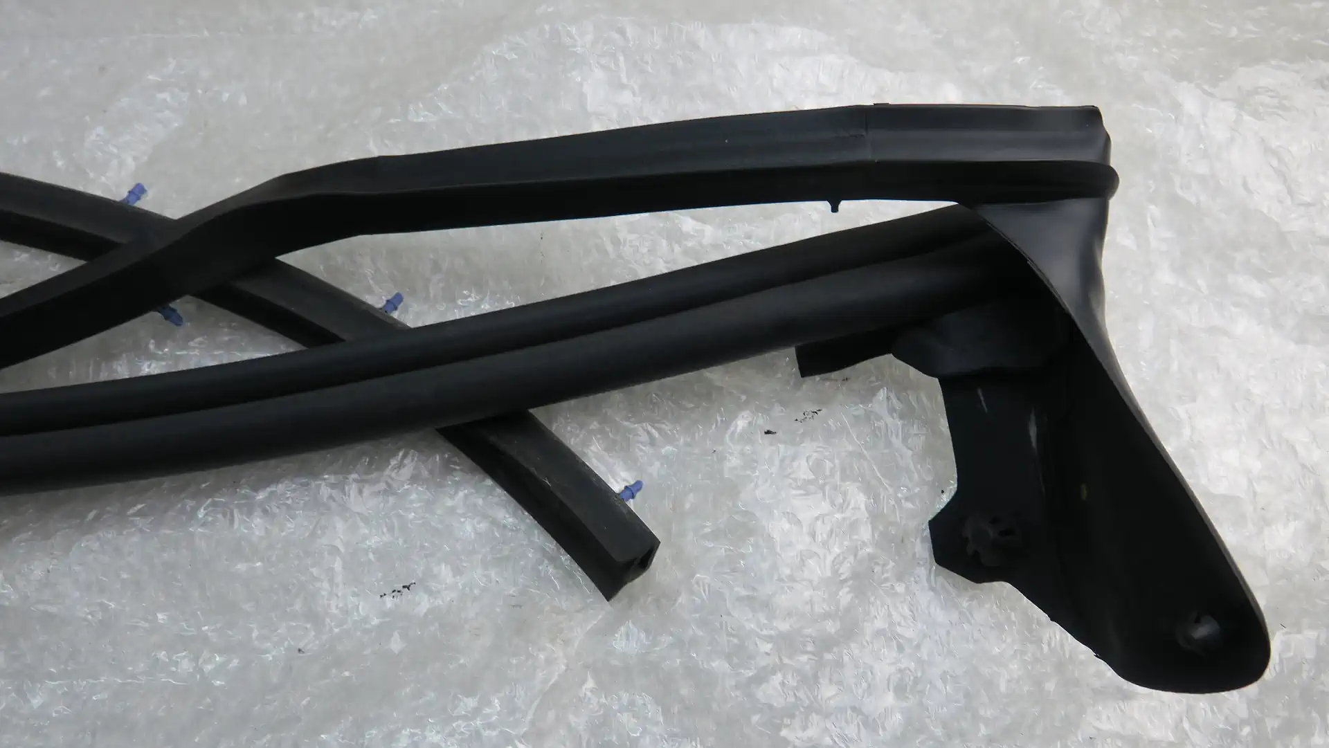 Porsche 981 Türdichtung Dichtung innen links 98153737702 – Bild 2