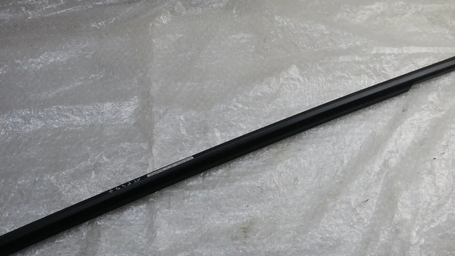 PORSCHE 911 991 981 Dichtung Fensterschachtabdichtung links 99153708501 03C