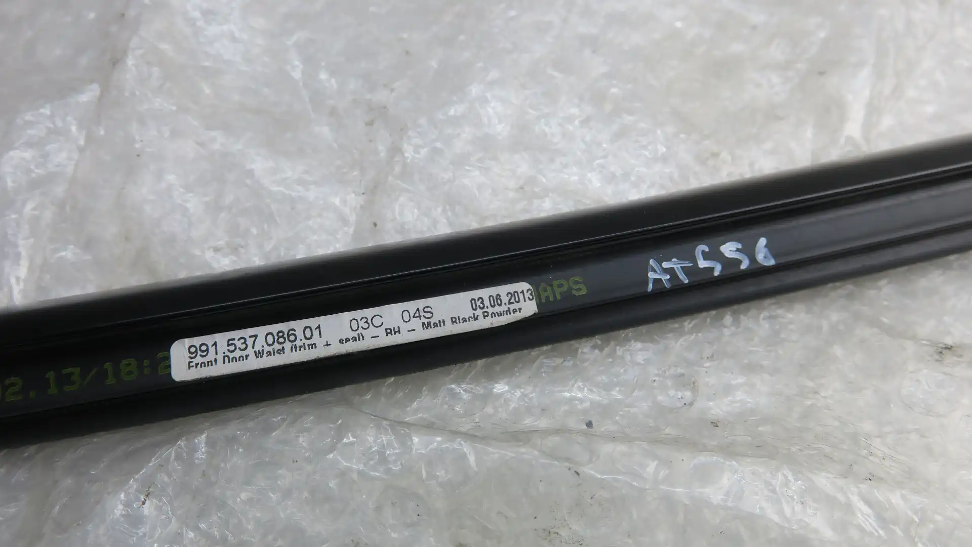 PORSCHE 911 991 981 Dichtung Fensterschachtabdichtung rechts 99153708601 03C – Bild 6