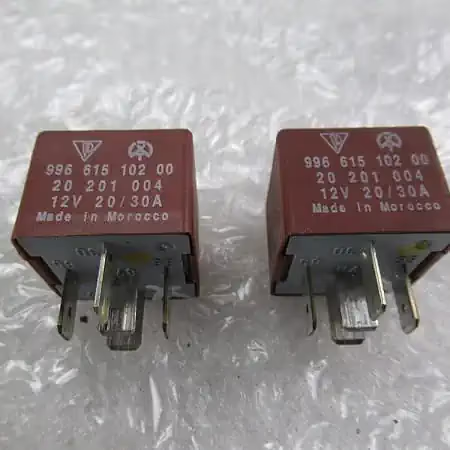 Porsche 996 986 Relais Heckspoiler Relais rear spoiler 99661510200